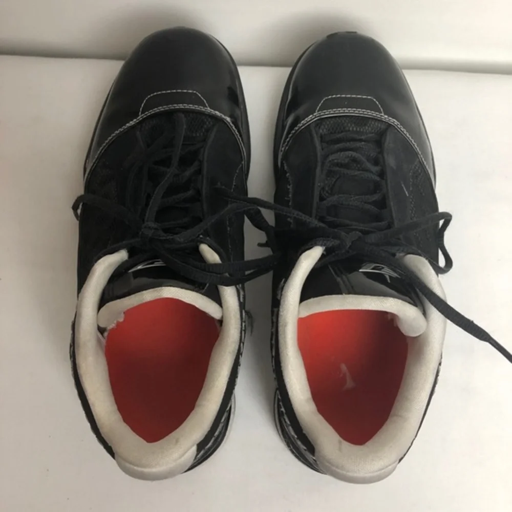 Air Jordan Black & White Sneakers Shoes ((Size 8))